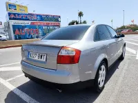 Usado Audi A4 Premium 150 CV (110 kW) 2002 Gris / plata Berlina