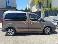 Usado Peugeot Partner Tepee Outdoor 100 CV (73 kW) 2017 Gris / plata Monovolumen