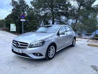 Usado Mercedes A180 Edition 122 CV (89 kW) 2014 Gris / plata Berlina