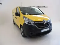 Usado Renault Trafic 95 CV (69 kW) 2020 Amarillo Monovolumen