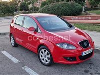Usado Seat Altea Sport 105 CV (77 kW) 2004 Rojo Monovolumen