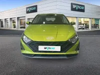 Usado Hyundai i20 100 CV (73 kW) 2024 Amarillo Utilitario
