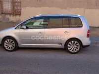 Usado VW Touran Advance 140 CV (102 kW) 2005 Gris / plata Monovolumen