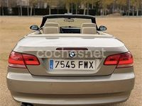 Usado BMW 330 Cabriolet 272 CV (200 kW) 2007 Gris / plata Descapotable
