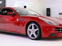 Usado Ferrari FF 661 CV (486 kW) 2015 Rojo Familiar