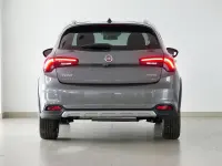 Usado Fiat Tipo Cross 130 CV (95 kW) 2022 Gris Familiar