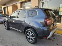 Usado Dacia Duster Prestige 115 CV (84 kW) 2022 Gris / plata SUV