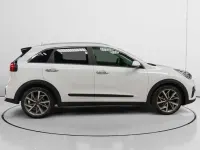 Usado Kia Niro 141 CV (103 kW) 2022 Blanco SUV