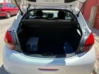 Usado Peugeot 208 Active 82 CV (60 kW) 2016 Blanco Utilitario