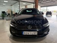 Usado VW Passat Executive 150 CV (110 kW) 2021 Negro Familiar