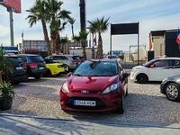 Usado Ford Fiesta Trend 82 CV (60 kW) 2011 Burdeos Utilitario