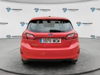 Usado Ford Fiesta Trend 75 CV (55 kW) 2022 Rojo Utilitario