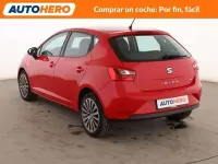 Usado Seat Ibiza ST CONNECT 90 CV (66 kW) 2015 Rojo Familiar