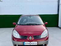Usado Renault Grand Scénic II Expression 130 CV (95 kW) 2006 Granate Monovolumen