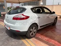 Usado Renault Mégane III Dynamique 110 CV (80 kW) 2011 Blanco Berlina