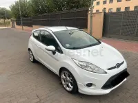 Usado Ford Fiesta Sport 95 CV (69 kW) 2011 Blanco Berlina