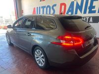 Usado Peugeot 308 SW Active 130 CV (95 kW) 2020 Gris / plata Familiar