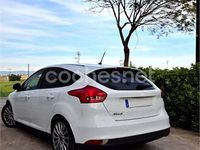 Usado Ford Focus Trend 95 CV (69 kW) 2015 Blanco Berlina