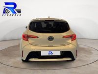 Usado Toyota Corolla Active 122 CV (89 kW) 2020 Blanco Berlina