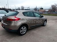 Usado Renault Mégane Dynamique 105 CV (77 kW) 2010 Beige Berlina