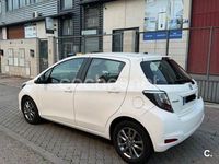 Usado Toyota Yaris Active 90 CV (66 kW) 2014 Blanco Utilitario