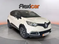 Usado Renault Captur Intens 90 CV (66 kW) 2016 Beige SUV