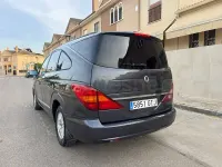 Usado SsangYong Rodius 165 CV (121 kW) 2010 Azul Monovolumen