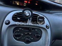 Usado Citroën Xsara Picasso Exclusive 92 CV (67 kW) 2010 Gris / plata Monovolumen