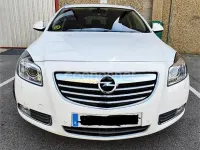 Usado Opel Insignia Cosmo 160 CV (117 kW) 2012 Blanco Familiar