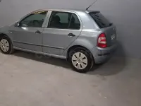 Usado Skoda Fabia 70 CV (51 kW) 2006 Azul Berlina
