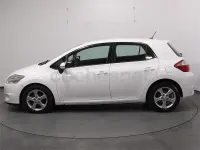 Usado Toyota Auris Luna 90 CV (66 kW) 2010 Negro Utilitario