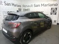 Usado Renault Captur Techno 145 CV (106 kW) 2024 Gris / plata SUV