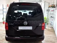 Usado VW Caddy Trendline 102 CV (75 kW) 2016 Violeta / lila Monovolumen