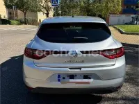 Usado Renault Mégane LIMITED 140 CV (102 kW) 2020 Gris / plata Berlina