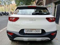 Usado Kia Stonic 84 CV (61 kW) 2023 Blanco SUV