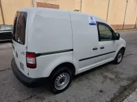 Usado VW Caddy 105 CV (77 kW) 2010 Blanco Monovolumen