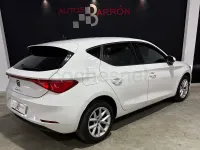 Usado Seat Leon Style 110 CV (80 kW) 2021 Blanco Berlina