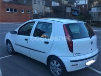 Usado Fiat Punto Dynamic 70 CV (51 kW) 2005 Blanco Utilitario