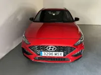 Usado Hyundai i30 N Line 120 CV (88 kW) 2024 Rojo Familiar