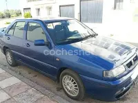 Usado Seat Toledo Stella 110 CV (80 kW) 1999 Azul Berlina