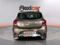 Usado Dacia Sandero Stepway 90 CV (66 kW) 2017 Marrón Berlina