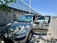 Usado Citroën C3 Furio 75 CV (55 kW) 2006 Beige Berlina