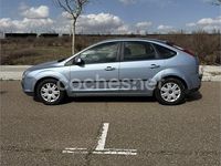 Usado Ford Focus Trend 109 CV (80 kW) 2005 Azul Berlina