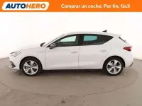 Usado Seat Leon FR 204 CV (150 kW) 2023 Blanco Berlina
