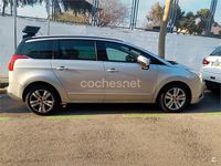 Usado Peugeot 5008 Sport 112 CV (82 kW) 2011 Gris / plata Monovolumen