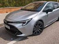Usado Toyota Corolla Sport 196 CV (144 kW) 2024 Gris / plata Familiar