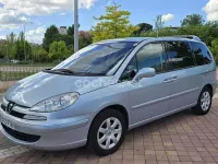 Usado Peugeot 807 109 CV (80 kW) 2007 Azul Monovolumen