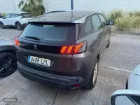 Usado Peugeot 3008 Active 130 CV (95 kW) 2021 Gris SUV