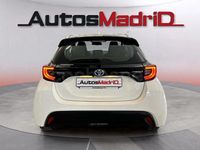Usado Toyota Yaris Hybrid Active 116 CV (85 kW) 2022 Blanco Berlina