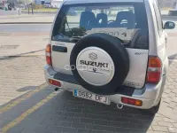 Usado Suzuki Grand Vitara 110 CV (80 kW) 2005 Gris / plata SUV